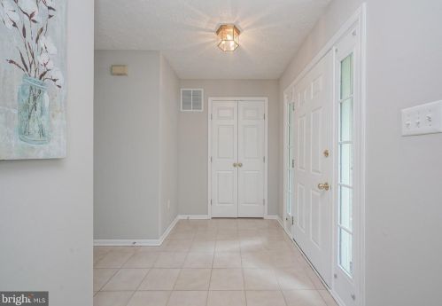 15 Waterford Dr, Lumberton Township, NJ 08048-5057