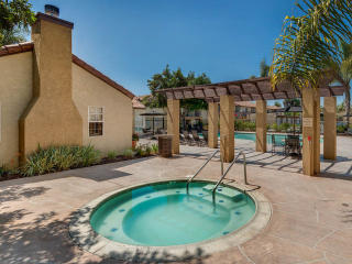 283 Douglas Dr, Oceanside CA  92058-7833 exterior