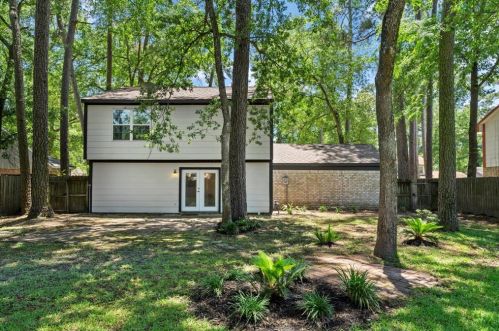 2039 Oak Shr Dr, Humble TX 77339-1724 exterior