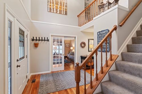 105 Estates Dr, Canonsburg, PA 15317-3652