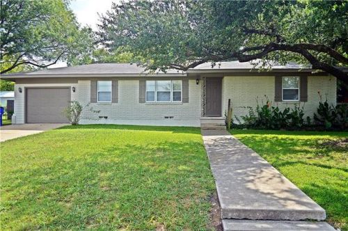 412 Sherry Ln, Farmersville, TX 75442-1538