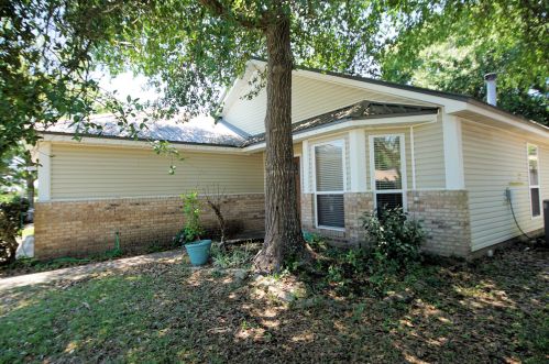 979 Claeven Cir, Fort Walton Beach, FL 32547-4271