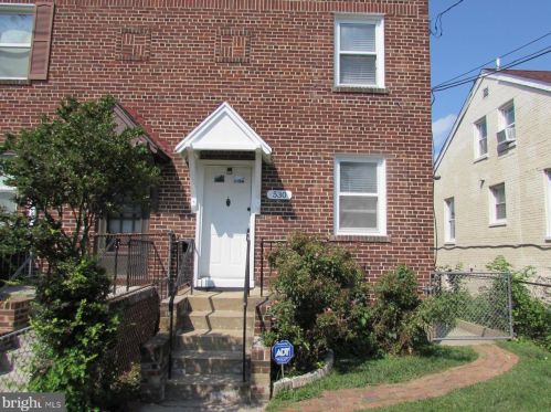 530 Lebaum St, Washington, DC 20032-2507
