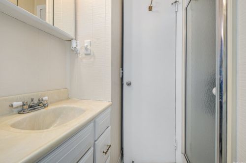 43 Ridgewood St, Elwood NY  11731-1613 exterior