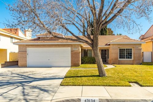 43134 Bloomingpark St, Lancaster, CA 93536-6704