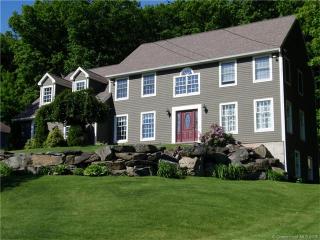 127 Larkspur Ln, Bristol, CT 06010-8937