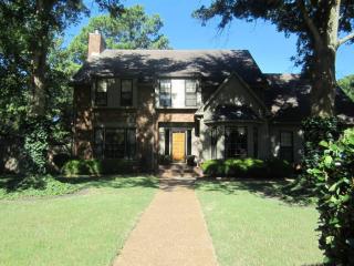 2855 Ole Pike Dr, Memphis, TN 38138-7222