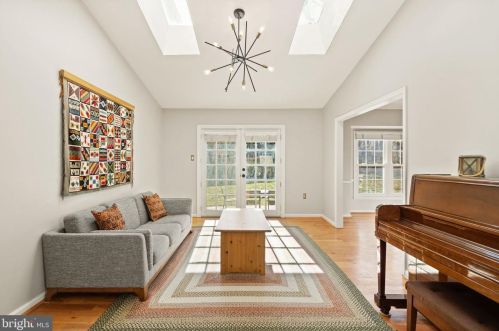 816 Anne St, Leesburg VA  20175-3426 exterior