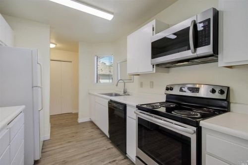 2514 Westberry Dr, Santa Rosa CA 95403-4134 exterior