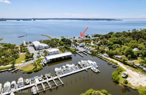 1380 Banana River Dr, Merritt Island, FL 32952-2725