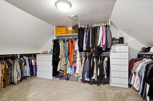 10013 Plaza De Oro Dr, Valley Home CA  95361-9235 exterior