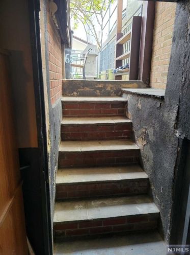 166 Carbon St, Paterson NJ 07522-1209 exterior