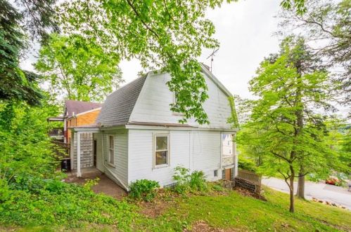 2083 Plainview Ave, Pittsburgh, PA 15226-1334
