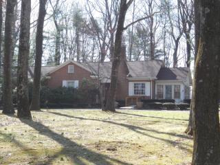 175 Church Rd, Orrtanna, PA 17353-9766