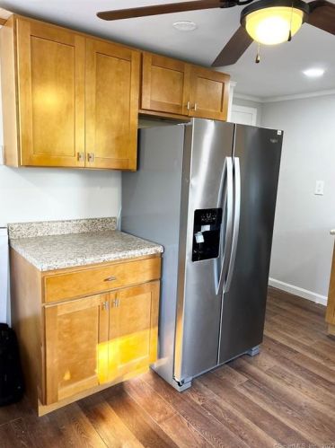 116 Highland Ave, Windsor CT  06095-4244 exterior