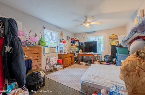 21 Pne Tree Dr, Berkeley Township NJ  08721-1711 exterior