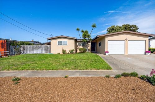 3171 Shuler Cir, Marina, CA 93933-2725