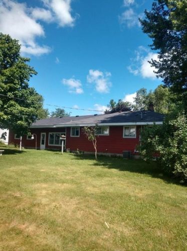 806 Buckman St, Augusta, WI 54722-9121