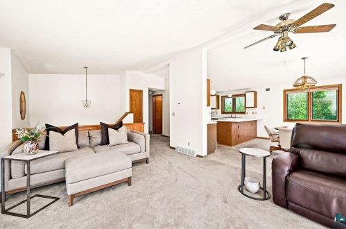 5260 Samuelson Rd, Duluth MN 55811-9789 exterior