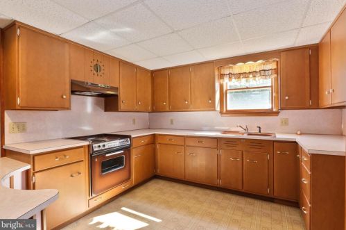 671 Mill St, Palmerton PA  18071-9770 exterior