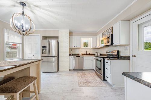 214 Loyalhanna Ave, Latrobe PA  15650-1724 exterior