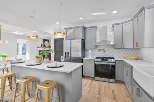64 Morse Ave, East Orange, NJ 07017-2133