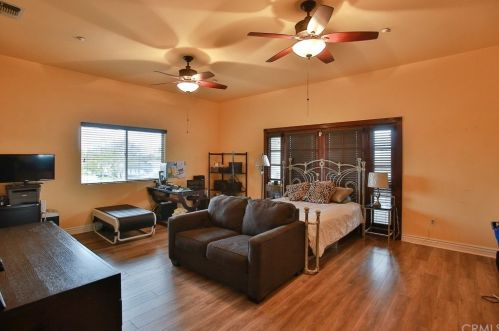 8816 Elston Ave, Downey CA  90240-2225 exterior