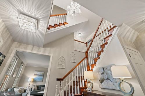 14829 Cox Creek Ct, Haymarket VA  20169-2626 exterior