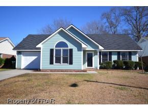2927 Chillingworth Dr, Fayetteville NC  28306-9177 exterior