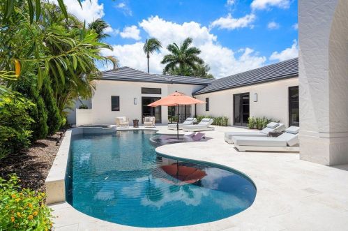 16510 Senterra Dr, Delray Beach FL  33484-6985 exterior