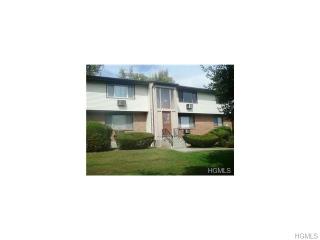 908 Parr Meadow Dr, Newburgh, NY 12550-1169