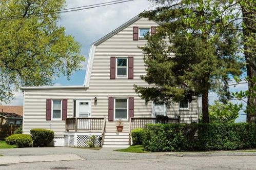 38 Warwick St, Quincy, MA 02170-2215