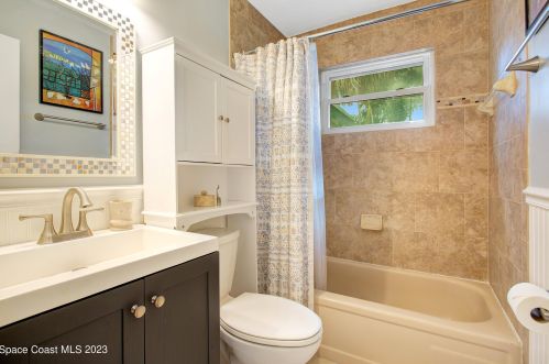 402 Ash St, Sebastian FL  32958-4308 exterior