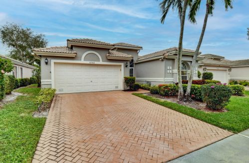 12562 Majestic Isles Dr, Boynton Beach, FL 33437-4154