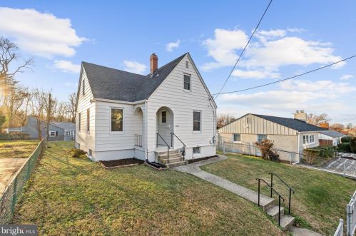 1135 Chaplin St, Washington DC  20019-4923 exterior