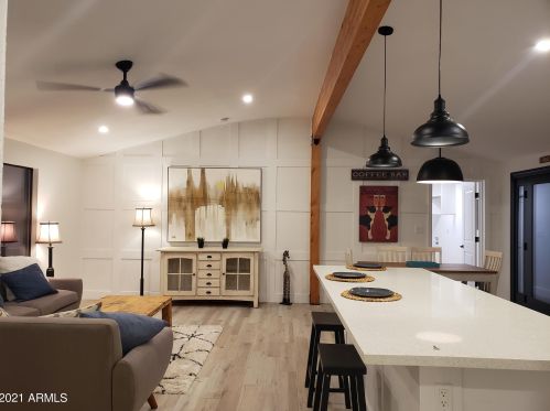 6220 7th Ave, Phoenix AZ 85007-4102 exterior