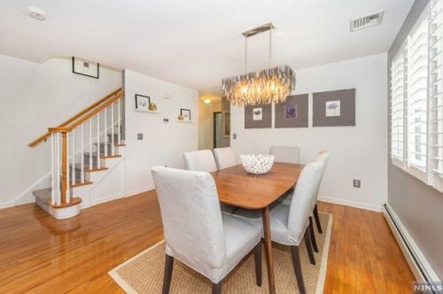 122 Woodside Ave, Ridgewood NJ 07450-5028 exterior