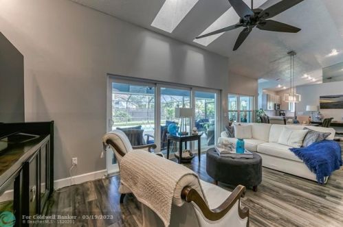 2399 Floresta Dr, Fort Pierce FL  34984-5218 exterior