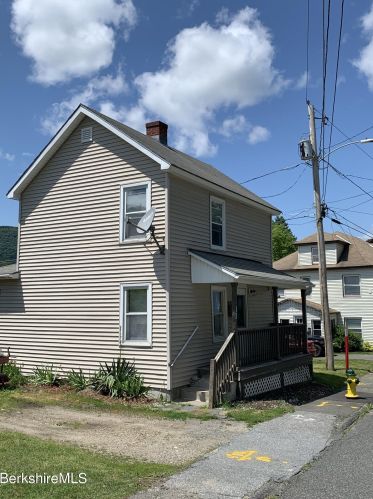 12 Richmond Ln, Adams, MA 01220-1544