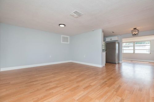 3432 Bedford St, Tarpon Springs FL  34690-1805 exterior