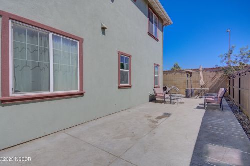 1345 Dolcetto Ln, Santa Maria CA  93458-6326 exterior