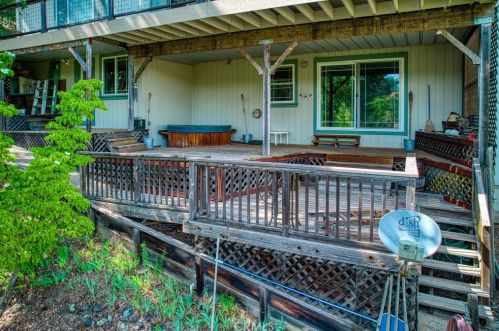 1055 Page Dr, Lakeport CA  95453-3421 exterior