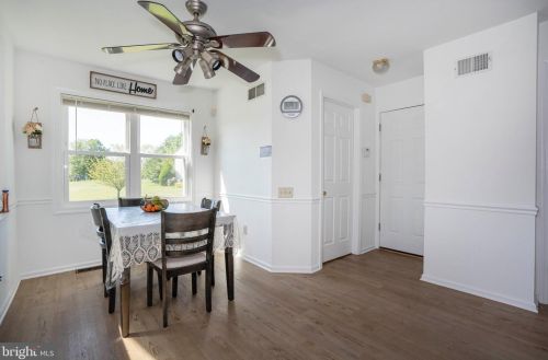 1 Glacier Ct, Bear DE  19701-1779 exterior