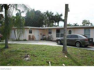1200 Brookside Dr, Naples, FL 34104-4202