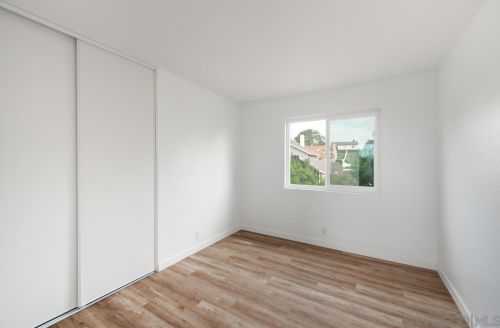 2385 Montcliff Rd, San Diego CA 92139-3915 exterior