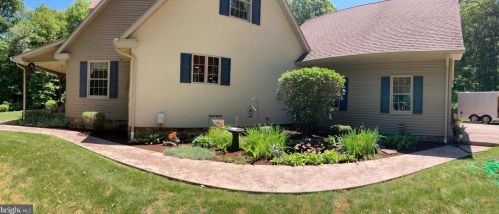 17 Shenks Wood Ct, Smithville, PA 17560-9529