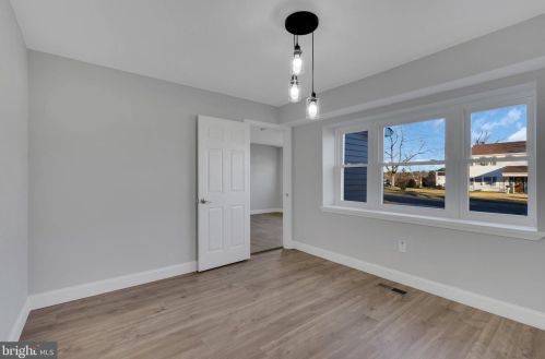 83 Hamilton Ln, Willingboro NJ  08046-1704 exterior