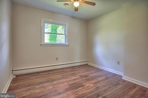 5526 Rodgers Ave, Harrisburg PA  17112-2574 exterior