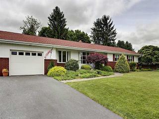 150 Oriole Ave, Indiana, PA 15701-1417