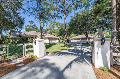 13358 Fox Croft Ln, West Palm Beach, FL 33418-8643